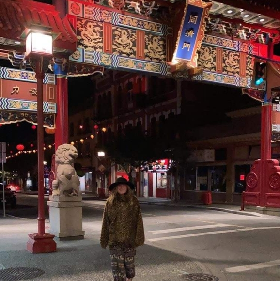 Meet your Posher, Leanne - Picture 3 of 3